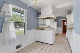1421 Nerine Cir, Dunwoody, GA 30338 - Photo 13
