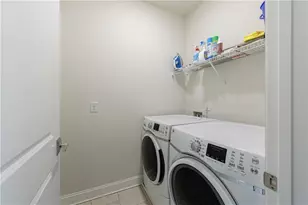 4337 Parkside Pl, Atlanta, GA 30342 - Photo 29