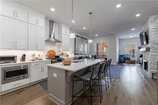 4337 Parkside Pl, Atlanta, GA 30342 - Photo 9