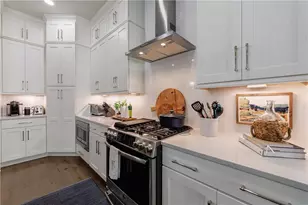 4337 Parkside Pl, Atlanta, GA 30342 - Photo 7