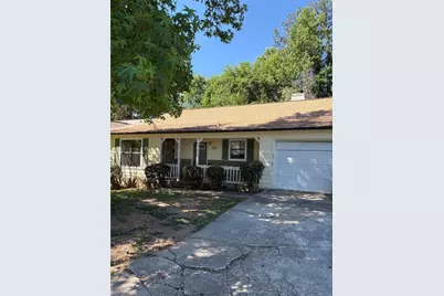 126 Oak Circle S, Stockbridge, GA 30281 - Photo 1