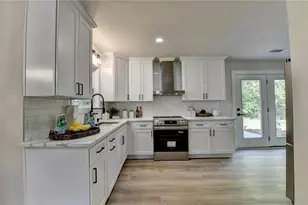 1421 Willow Bend Dr, Snellville, GA 30078 - Photo 15