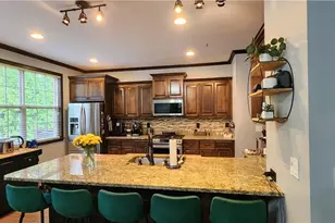 5583 Julian Pl, Atlanta, GA 30342 - Photo 3