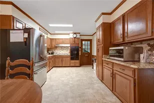 1153 Wind Hill Ln SW, Marietta, GA 30064 - Photo 15