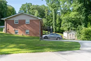 210 Greenwood Ln, Carrollton, GA 30117 - Photo 3