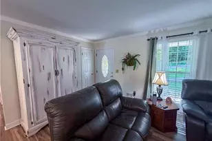 210 Greenwood Ln, Carrollton, GA 30117 - Photo 7
