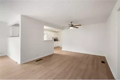 119 Hunt Drive NE, Calhoun, GA 30701 - Photo 7