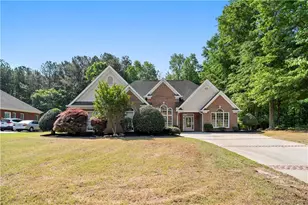 681 Templeton Dr, Loganville, GA 30052 - Photo 5