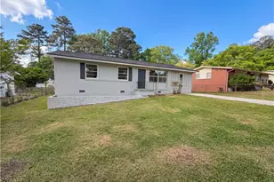 610 Melrose Dr, Forest Park, GA 30297 - Photo 3