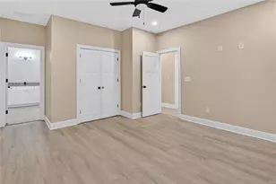 607 E Solomon St, Griffin, GA 30223 - Photo 17