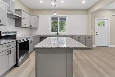 607 E Solomon Street, Griffin, GA 30223 - Photo 3
