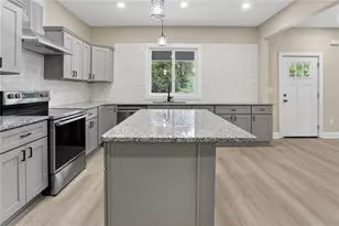 607 E Solomon St, Griffin, GA 30223 - Photo 3