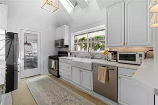 40 Peachtree Hills Ave NE, Atlanta, GA 30305 - Photo 9
