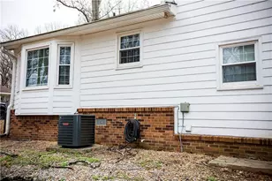 917 Chartley Dr SW, Lilburn, GA 30047 - Photo 5