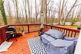 917 Chartley Dr SW, Lilburn, GA 30047 - Photo 15