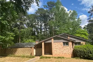 2700 The Fontainebleau SW, Atlanta, GA 30331 - Photo 1