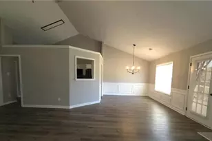 2355 Pemberton Point, Buford, GA 30519 - Photo 11