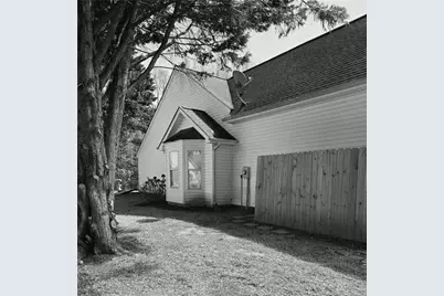 2355 Pemberton Point, Buford, GA 30519 - Photo 5