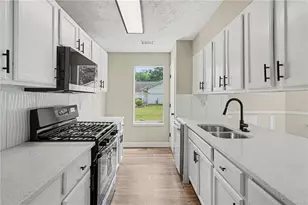 2620 Rolling Hills Way SE, Conyers, GA 30094 - Photo 19