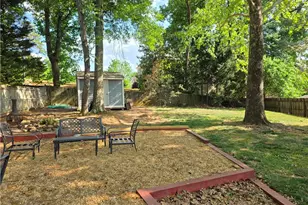 2076 Anderson Dr SE, Smyrna, GA 30080 - Photo 27