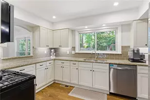 2731 Georgian Ct, Marietta, GA 30068 - Photo 9