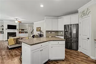 585 Country Ridge Dr, Hoschton, GA 30548 - Photo 11