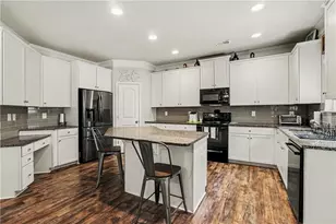 585 Country Ridge Dr, Hoschton, GA 30548 - Photo 9