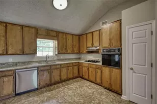 205 Lazy Hollow Ln, Covington, GA 30016 - Photo 15