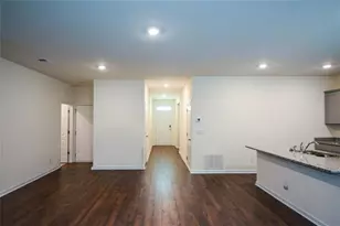 8594 Seabiscuit Rd, Lithonia, GA 30058 - Photo 11