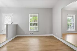 860 Regency Ct, Lawrenceville, GA 30044 - Photo 9