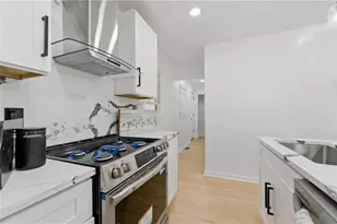 445 Carey Dr SE, Atlanta, GA 30315 - Photo 11