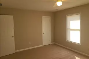 8010 Woodlake Dr, Riverdale, GA 30274 - Photo 17