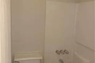 8010 Woodlake Dr, Riverdale, GA 30274 - Photo 11