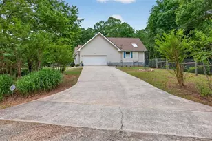 1207 Lakeland Dr, Toccoa, GA 30577 - Photo 3
