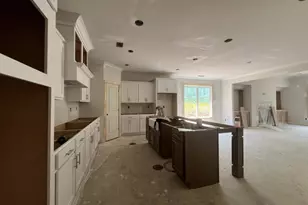 5667 Evelyn Ln, Flowery Branch, GA 30542 - Photo 9