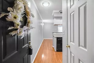 795 Hammond Dr, Atlanta, GA 30328 - Photo 3