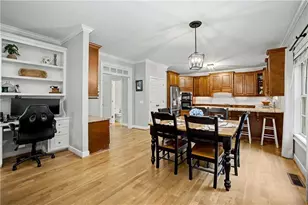 305 S Shore Dr, Newnan, GA 30263 - Photo 13