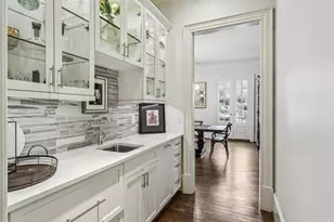 305 Forrest Lake Dr, Sandy Springs, GA 30327 - Photo 7