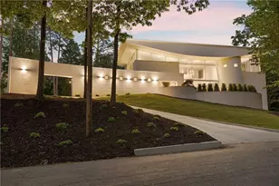 3619 Ivy Rd NE, Atlanta, GA 30342 - Photo 17