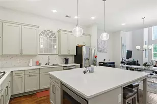 923 Katie Kerr Dr, Decatur, GA 30030 - Photo 3
