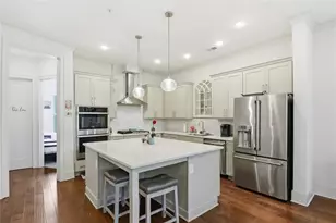 923 Katie Kerr Dr, Decatur, GA 30030 - Photo 1