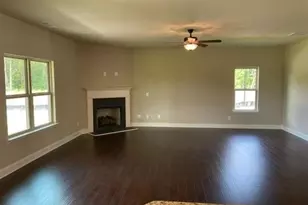 1066 Lakeview Oaks Ct, Grayson, GA 30017 - Photo 5