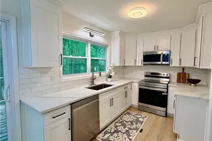 499 Hearth Pl, Lawrenceville, GA 30043 - Photo 15
