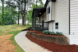 499 Hearth Pl, Lawrenceville, GA 30043 - Photo 5
