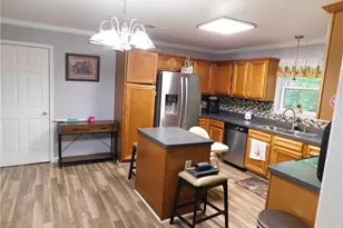 8805 Willow Creek Ct, Douglasville, GA 30135 - Photo 11