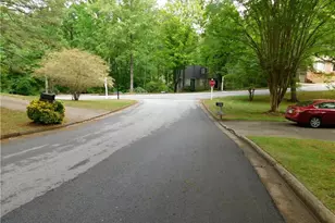 8805 Willow Creek Ct, Douglasville, GA 30135 - Photo 5