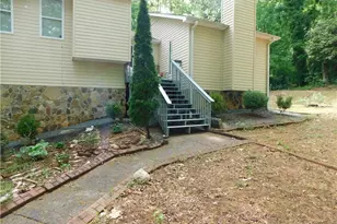 8805 Willow Creek Ct, Douglasville, GA 30135 - Photo 3
