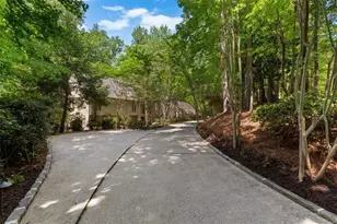 4040 Whitewater Creek Rd NW, Atlanta, GA 30327 - Photo 3