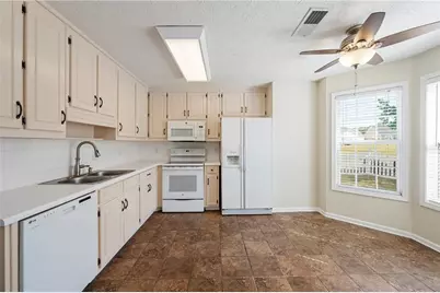740 Jacoby Drive, Loganville, GA 30052 - Photo 15