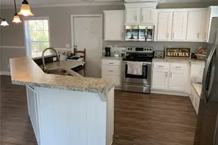 21 Hillandale St, Newnan, GA 30263 - Photo 9